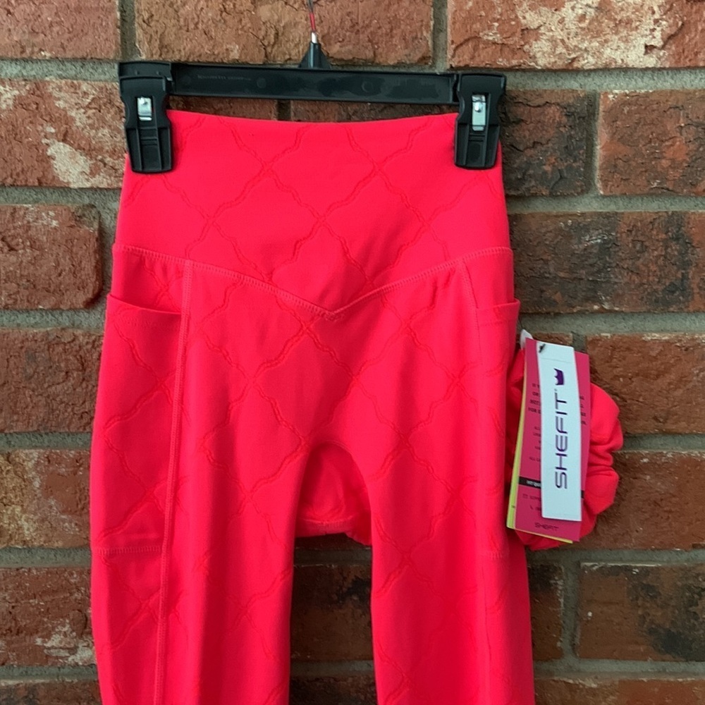 Shefit Aloud Hot Pink Pocket Leggings - Picture 6 of 13